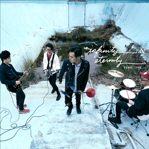 免费九七人人橾人人爱
